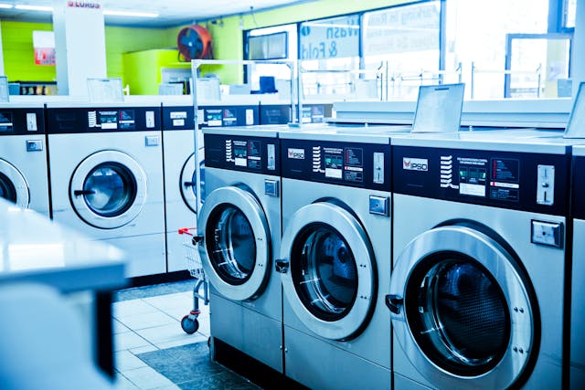 How to Open a Laundromat Business in 2025